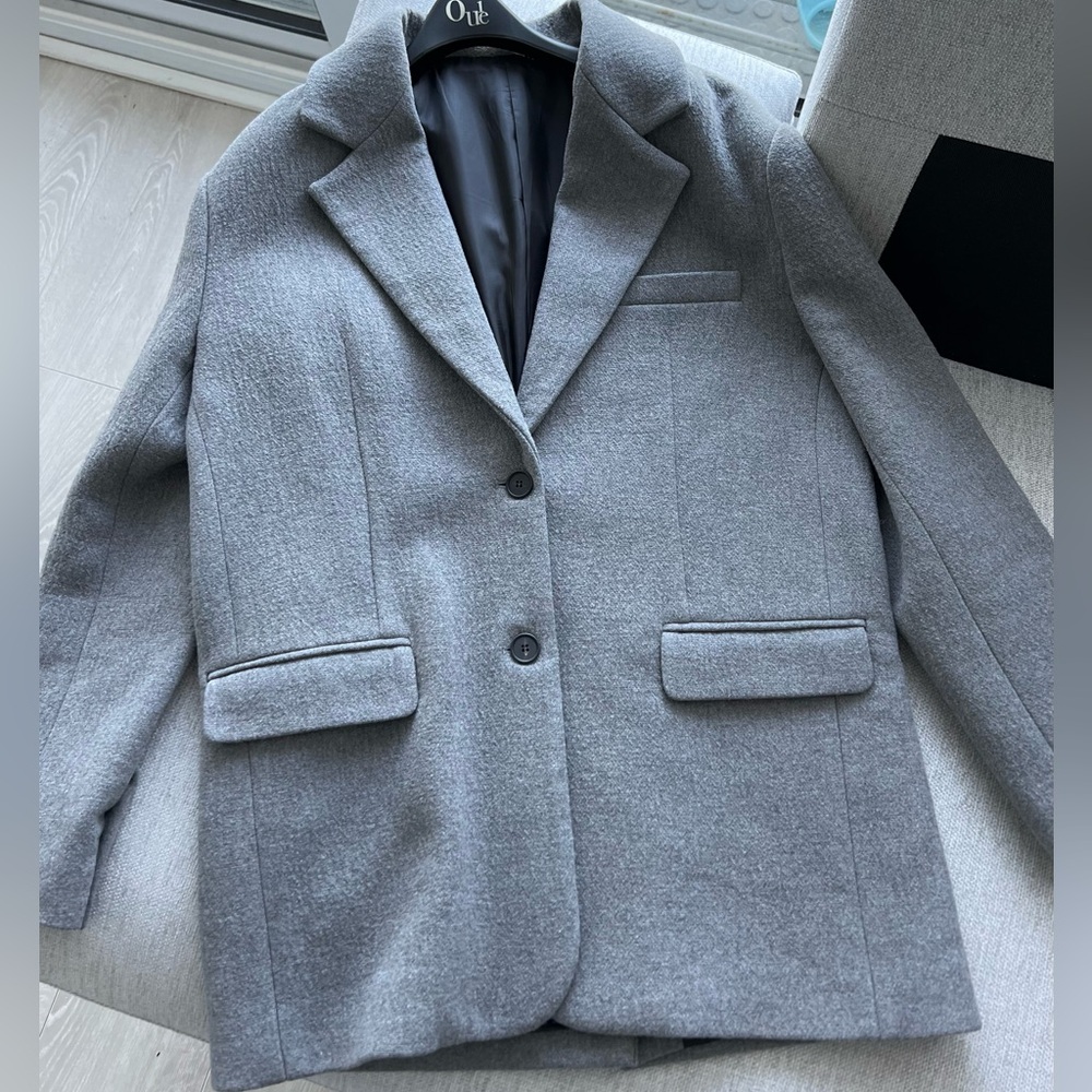 Oversized Boucle Wool Jacket - Picture 6 of 10